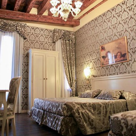 Hotel Bridge Венеция Экстерьер фото