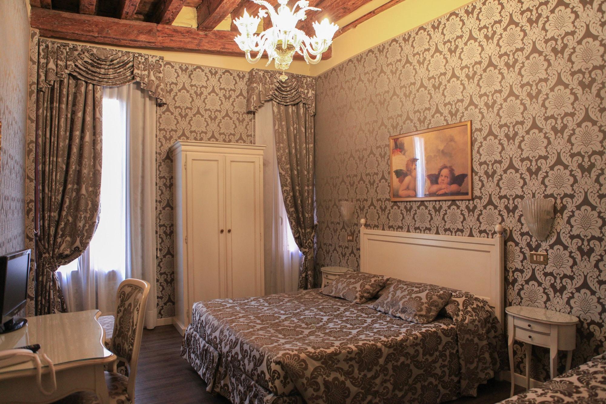 Hotel Bridge Венеция Экстерьер фото