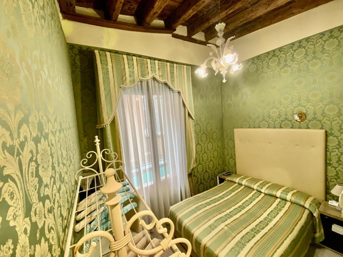Hotel Bridge Венеция Экстерьер фото