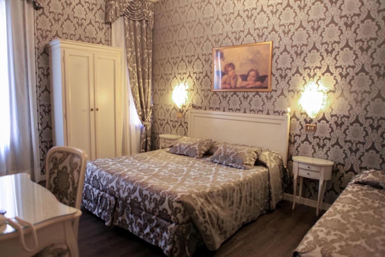 Hotel Bridge Венеция Экстерьер фото