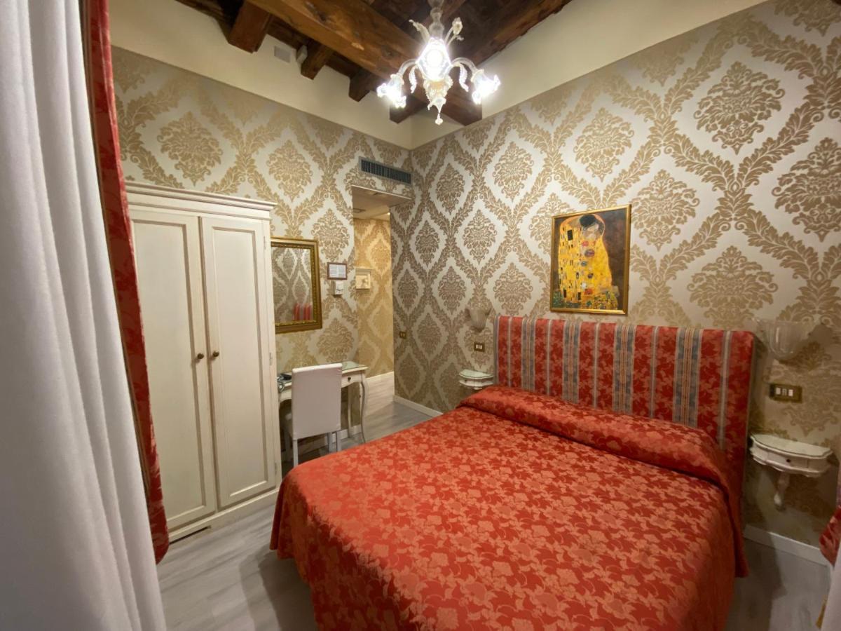 Hotel Bridge Венеция Экстерьер фото